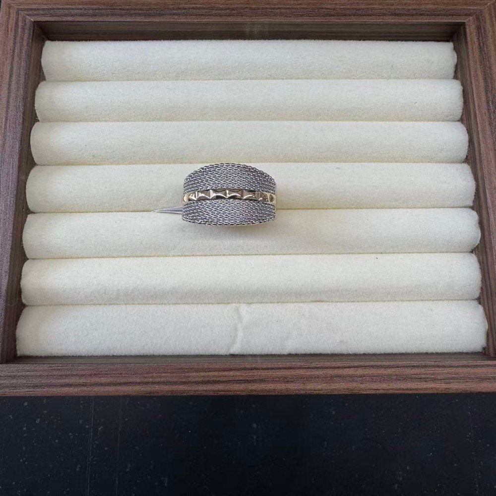 Ring Two-Tone Grid Wide Band Ring